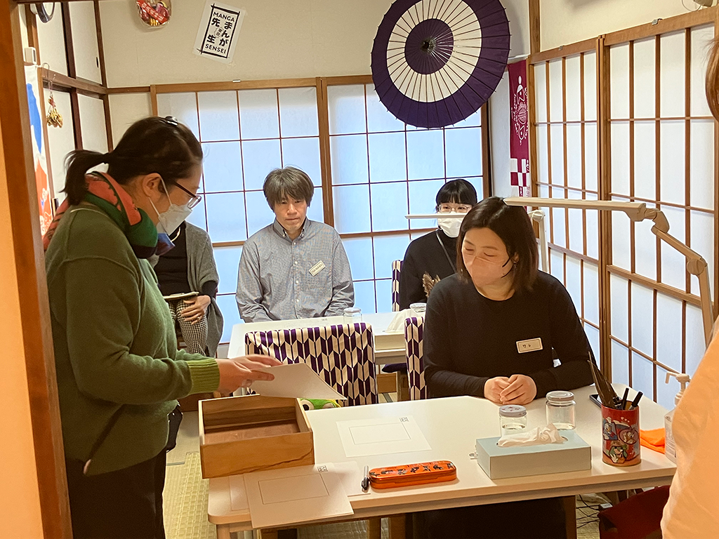 プロ漫画家によるレッスン風景